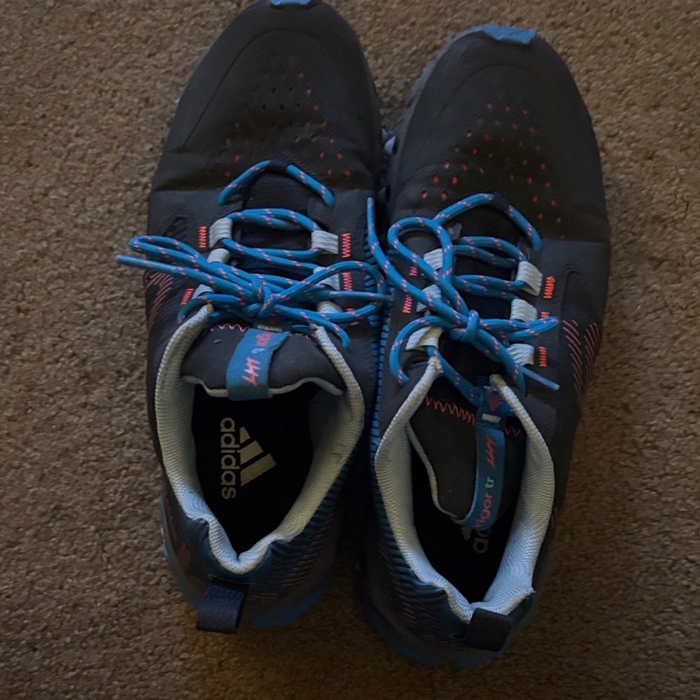 Adidas Vigor TR 5 running shoes